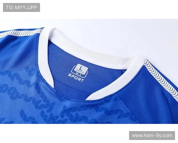 专业定制休闲足球外套厂家打造高品质团队运动装备方案服务平台优